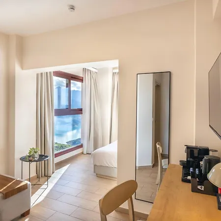 Hotel Kremasta 3*