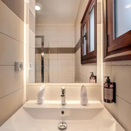 Kremasta Hotel 3*